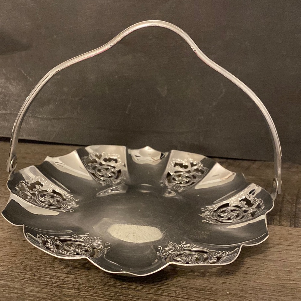 Vtg Farber Brothers New York Krome Kraft Reticulated Oval Basket